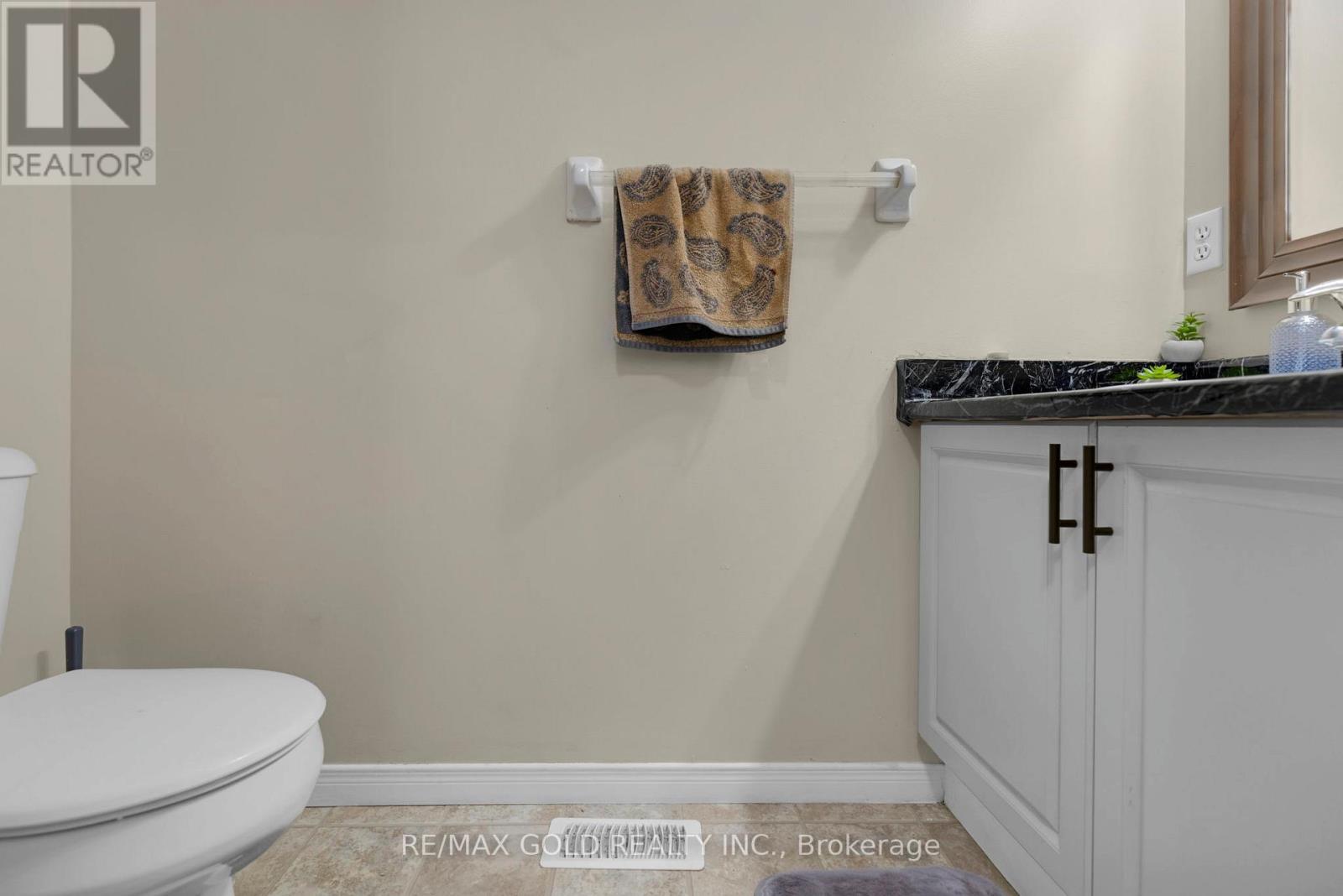 46 Activa Avenue, Kitchener, Ontario  N2E 3R2 - Photo 15 - X12448385