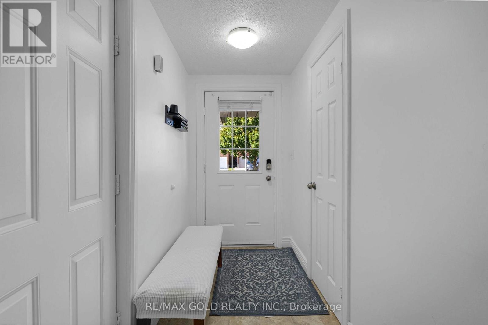 46 Activa Avenue, Kitchener, Ontario  N2E 3R2 - Photo 5 - X12448385