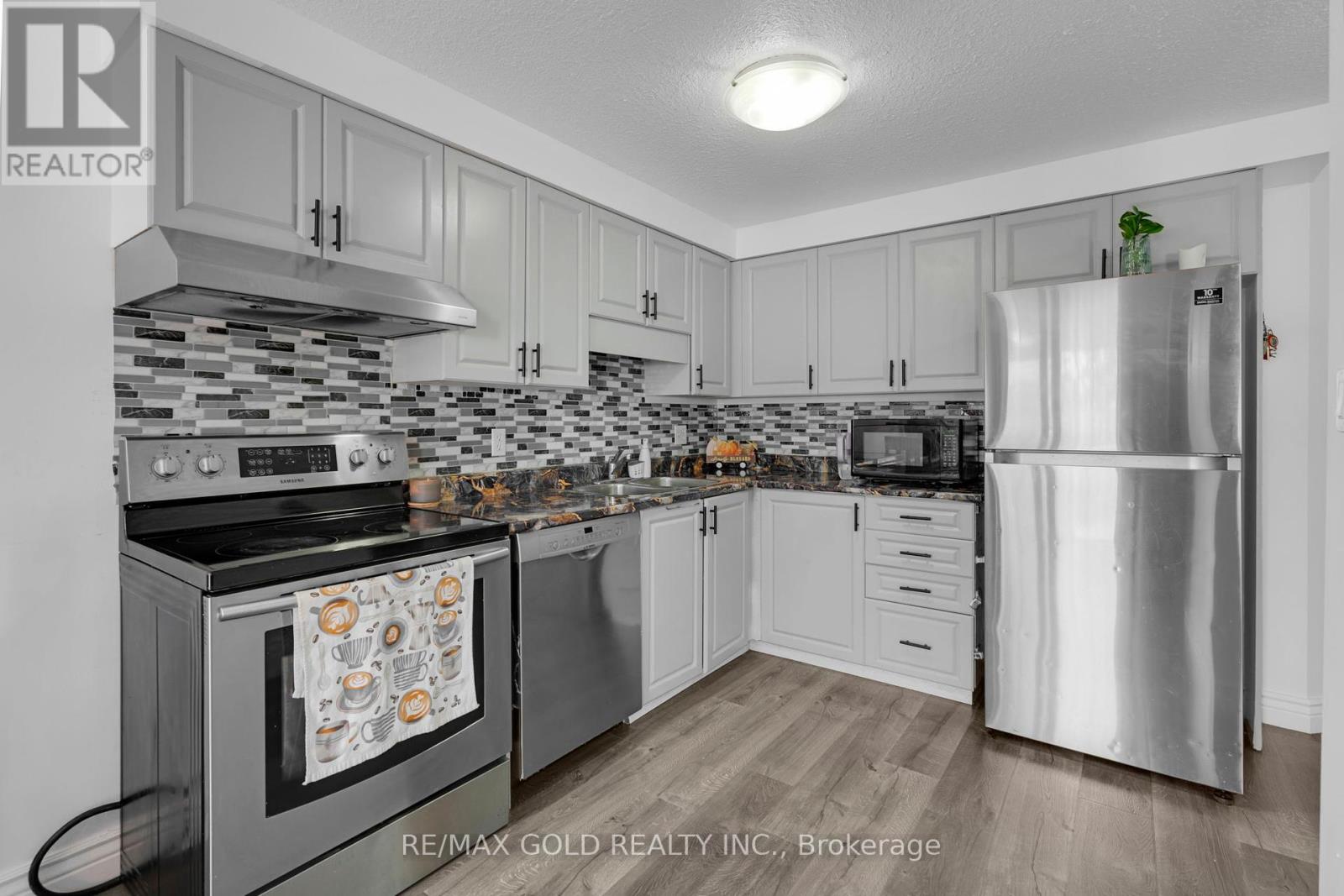 46 Activa Avenue, Kitchener, Ontario  N2E 3R2 - Photo 8 - X12448385