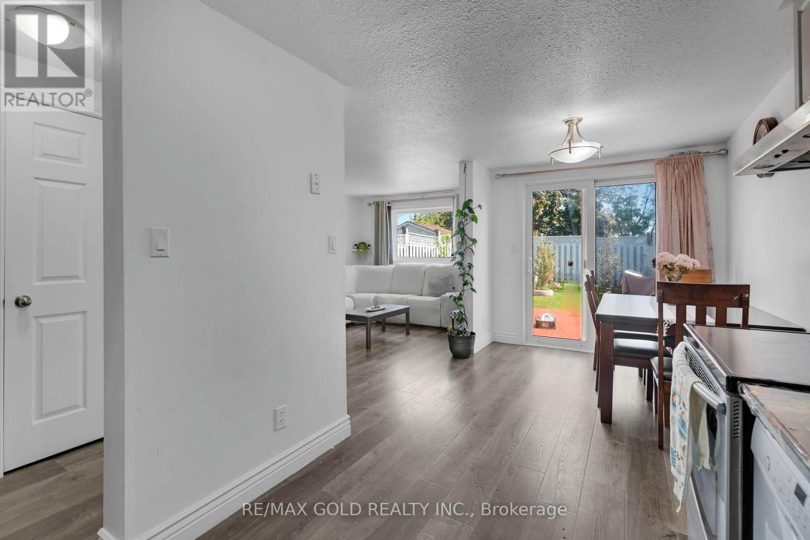 46 Activa Avenue, Kitchener, Ontario  N2E 3R2 - Photo 9 - X12448385
