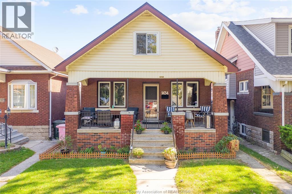 1434 Gladstone Avenue, Windsor, Ontario  N8X 1L8 - Photo 1 - 25025217