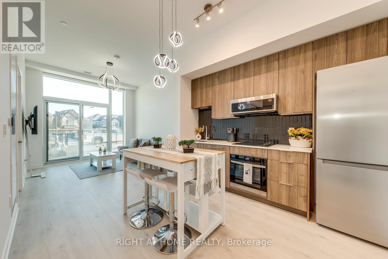 136 - 2501 Saw Whet Boulevard, Oakville, Ontario  L6M 5N2 - Photo 8 - W12383573