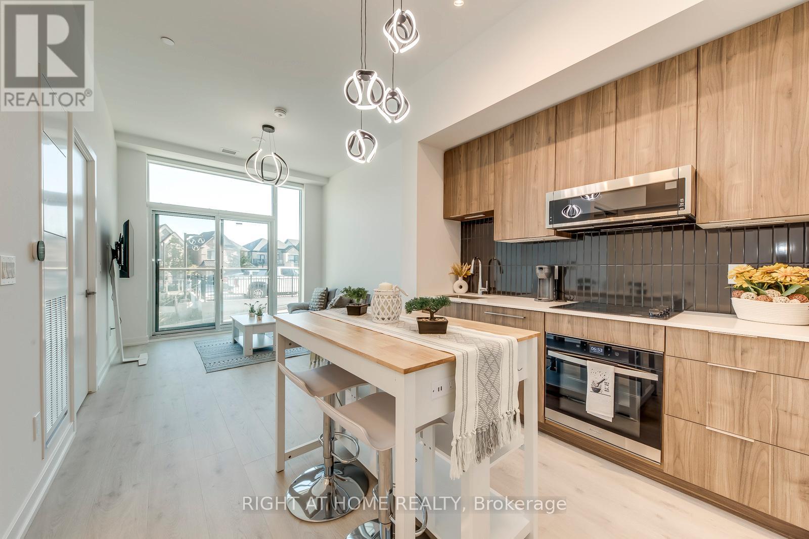 136 - 2501 Saw Whet Boulevard, Oakville, Ontario  L6M 5N2 - Photo 9 - W12383573