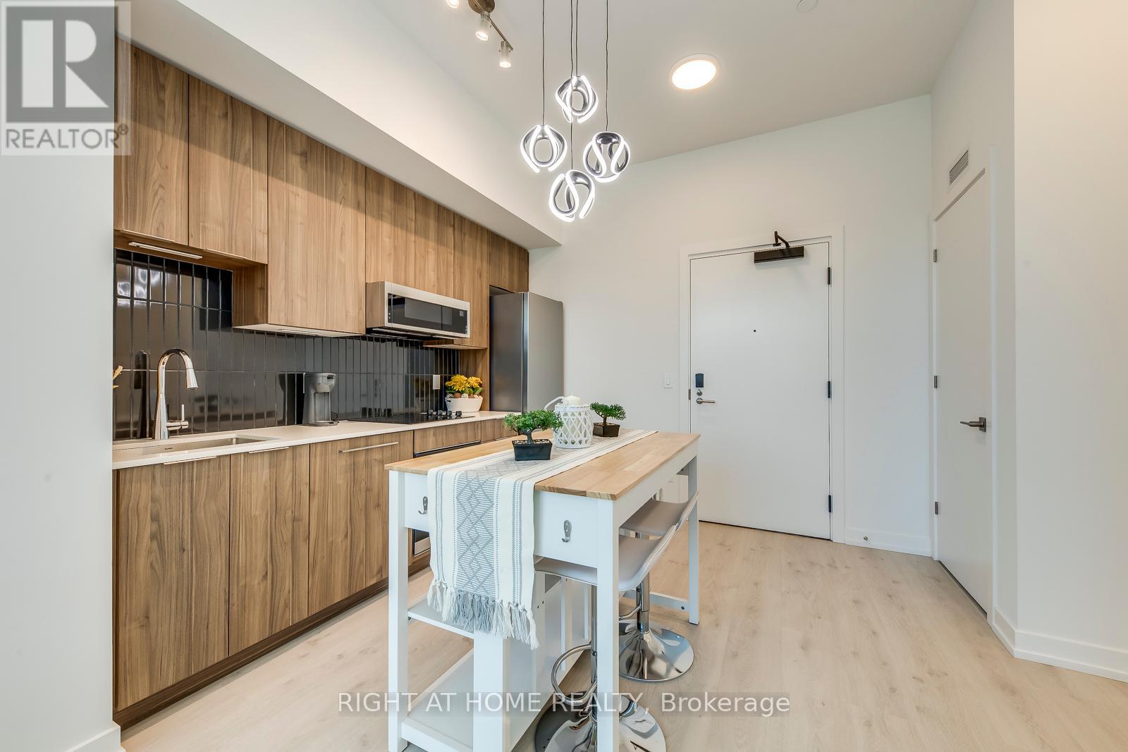 136 - 2501 Saw Whet Boulevard, Oakville, Ontario  L6M 5N2 - Photo 11 - W12383573