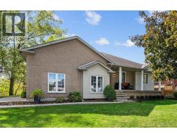 206 DUMBARTON Avenue, Hamilton, Ontario
