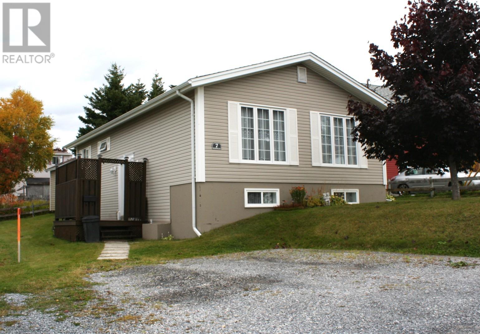 7 Seawards Avenue, Corner Brook, Newfoundland & Labrador  A2H 1Z6 - Photo 1 - 1291247