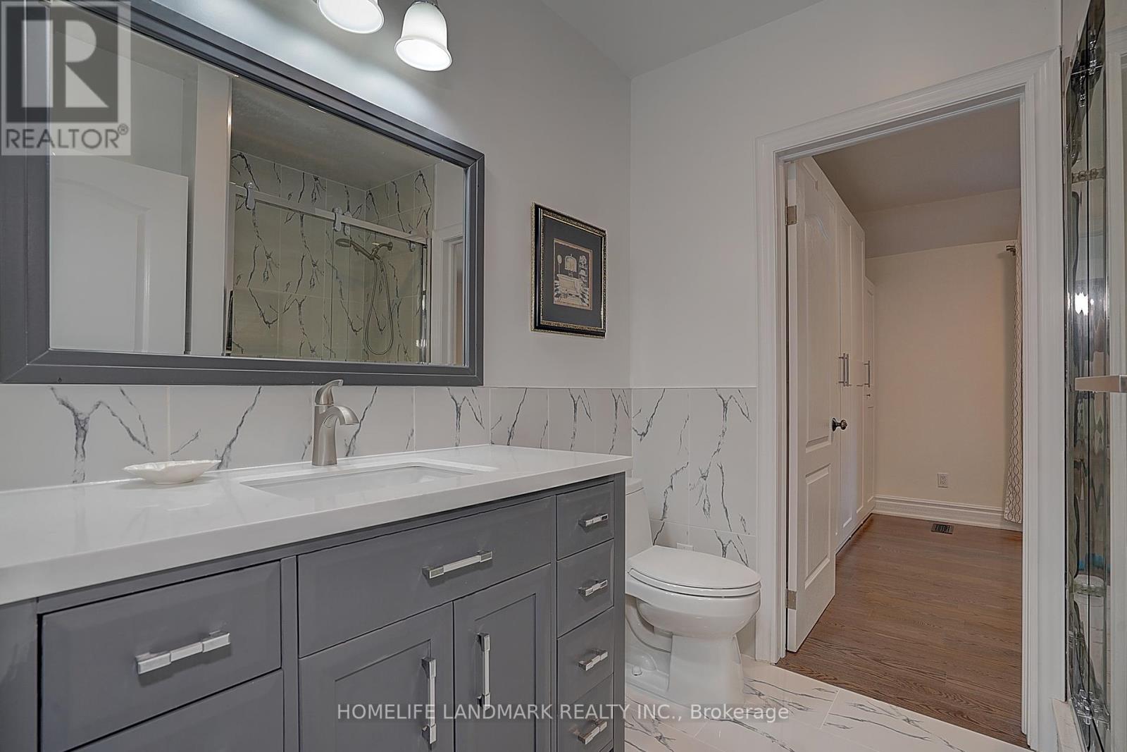 596 Palmerston Avenue, Toronto, Ontario  M6G 2P9 - Photo 13 - C12448627