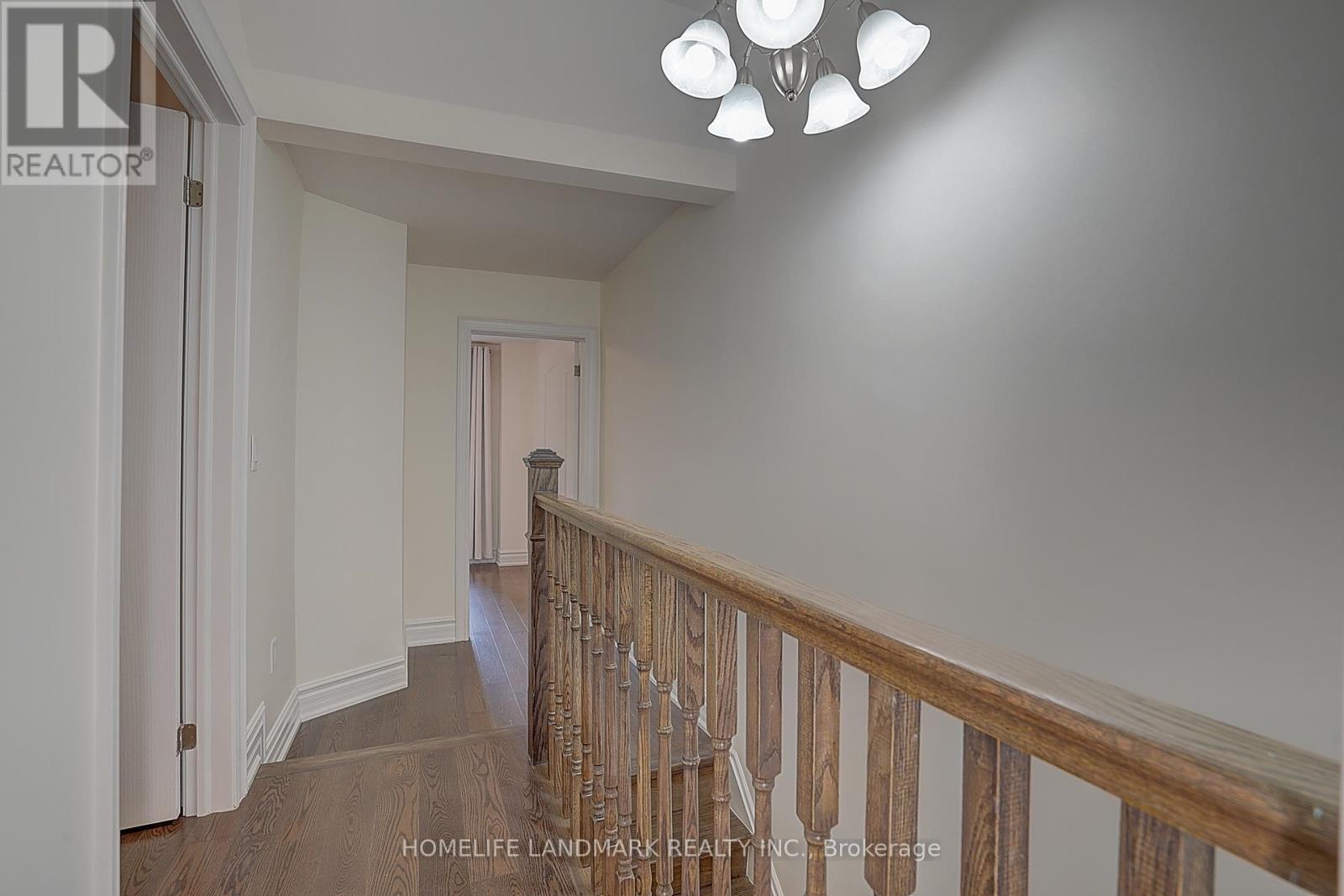 596 Palmerston Avenue, Toronto, Ontario  M6G 2P9 - Photo 19 - C12448627