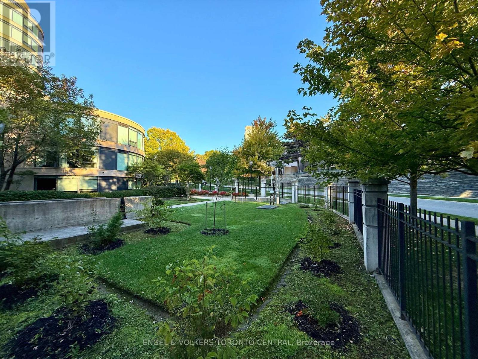 Ph105 - 18 Valley Woods Road, Toronto, Ontario  M3A 0A1 - Photo 33 - C12448636