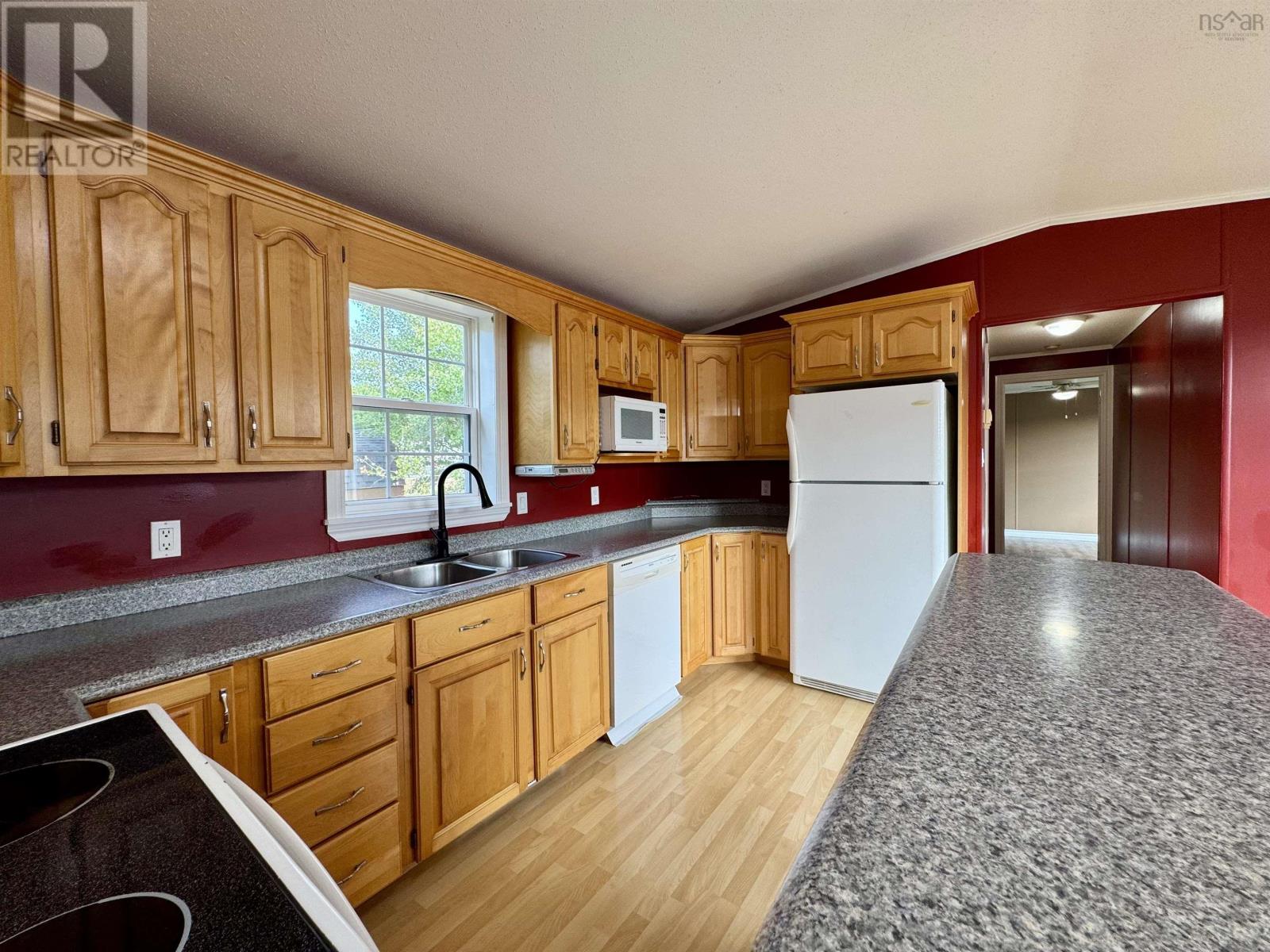 19 Stephens Court, Port Hawkesbury, Nova Scotia  B9A 3N5 - Photo 5 - 202522293