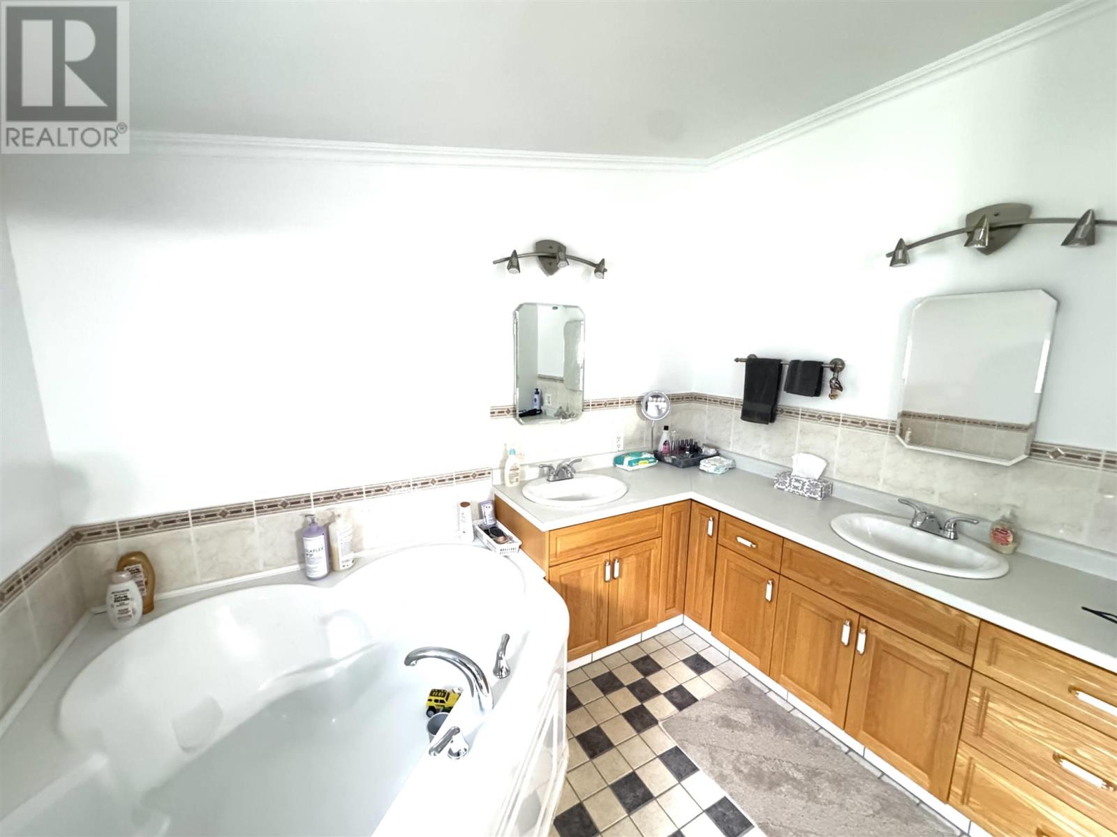 319 Blue Cres, Wawa, Ontario  P0S 1K0 - Photo 13 - SM252614