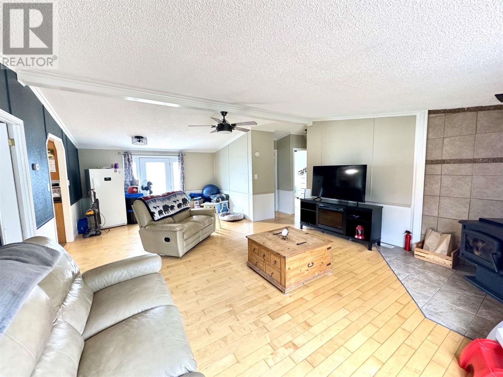 319 Blue Cres, Wawa, Ontario  P0S 1K0 - Photo 5 - SM252614