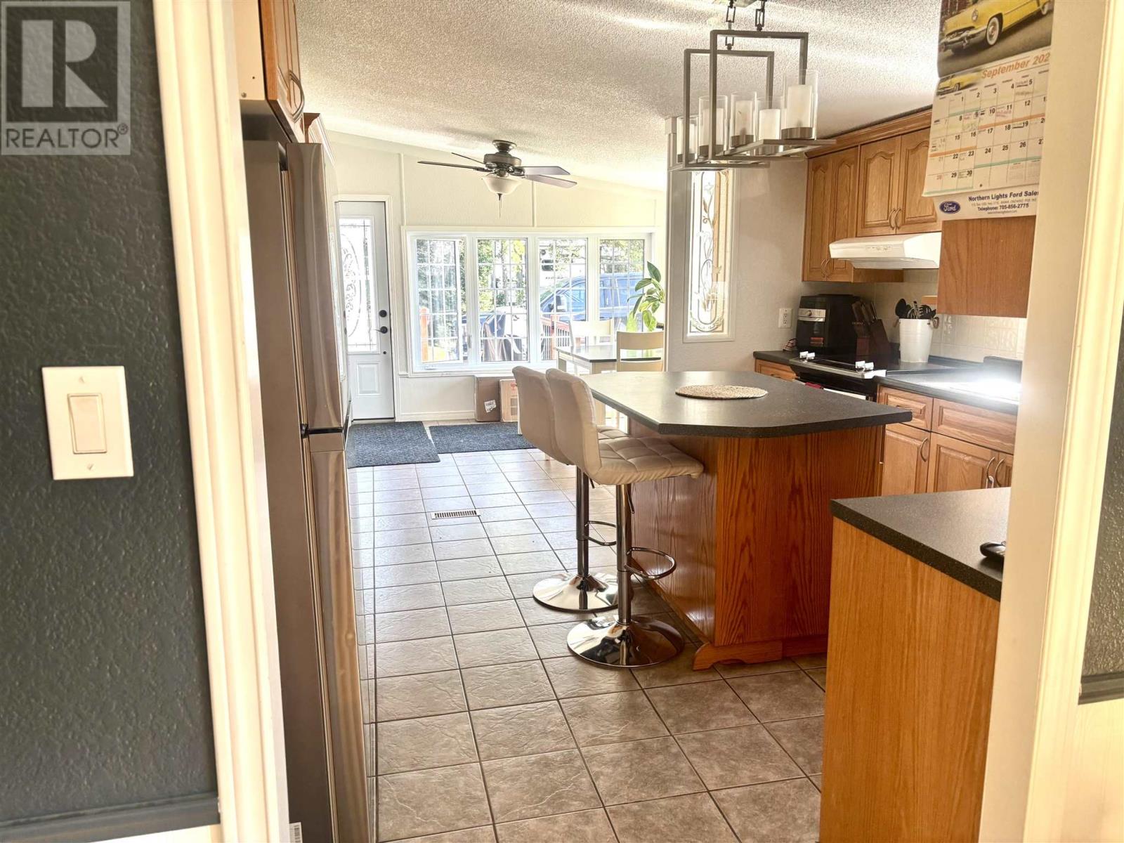 319 Blue Cres, Wawa, Ontario  P0S 1K0 - Photo 6 - SM252614