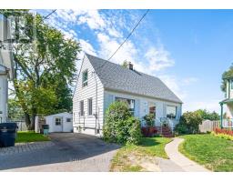 2 TOPHAM ROAD, Toronto, Ontario