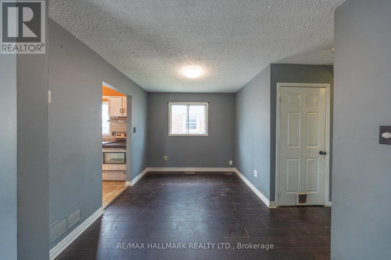 200 Adele Crescent, Oshawa, Ontario  L1J 7W5 - Photo 10 - E12448653