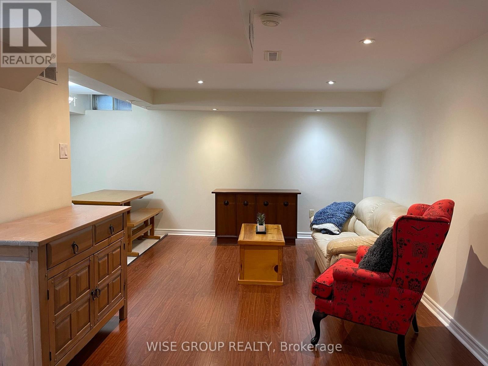 Bsmt - 71 Greenbelt Crescent, Richmond Hill, Ontario  L4C 5S1 - Photo 4 - N12448633
