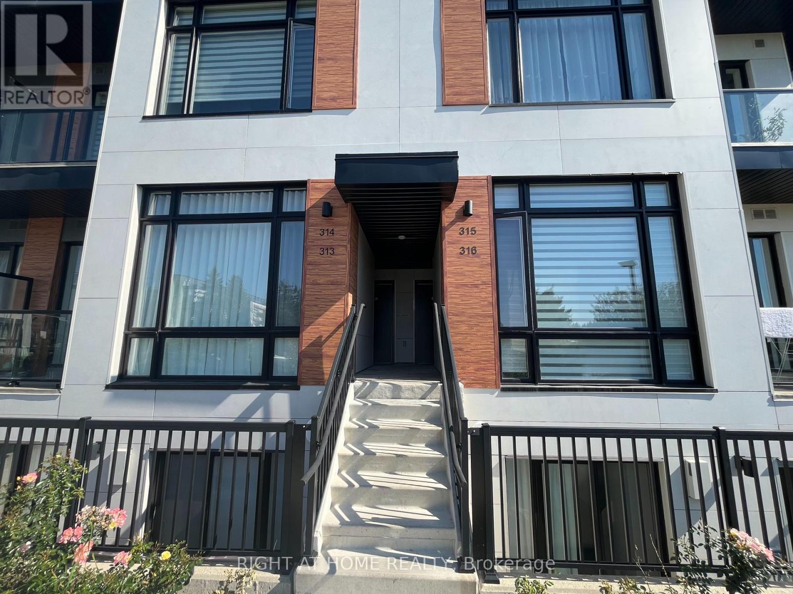 313 - 6 Steckley House Lane, Richmond Hill, Ontario  L4S 0N1 - Photo 1 - N12448651