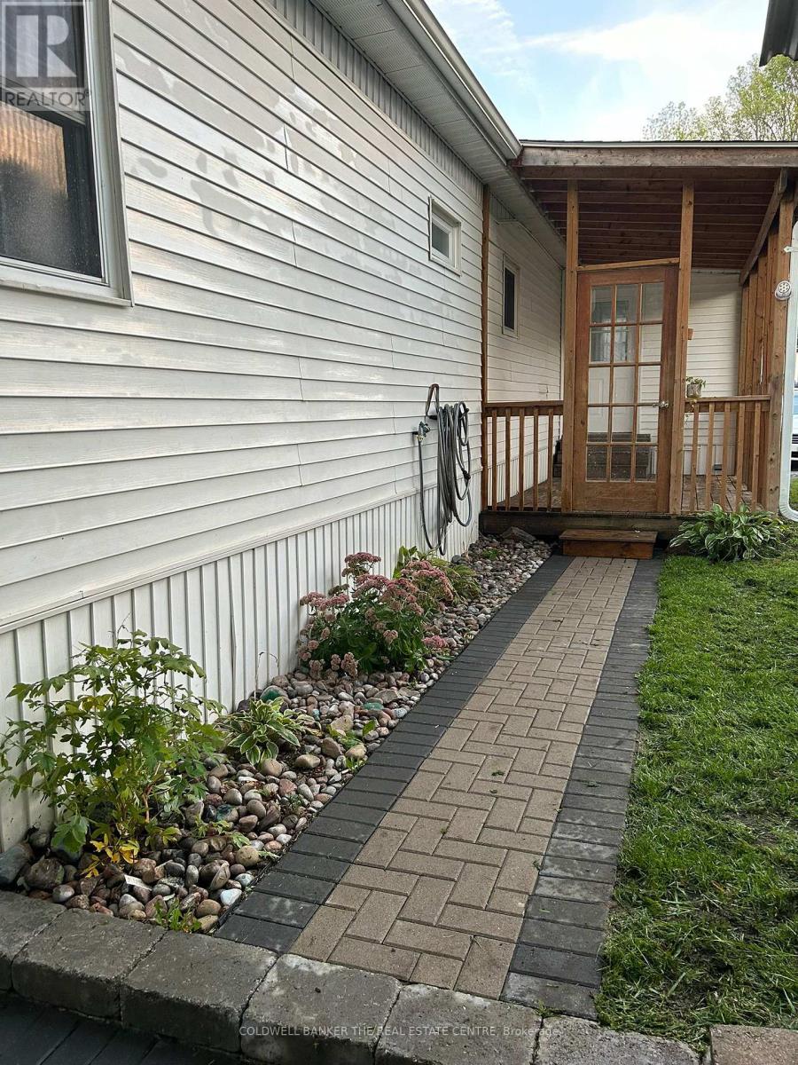 4126 Elaine Street, Severn, Ontario  L3V 0V1 - Photo 6 - S12448628