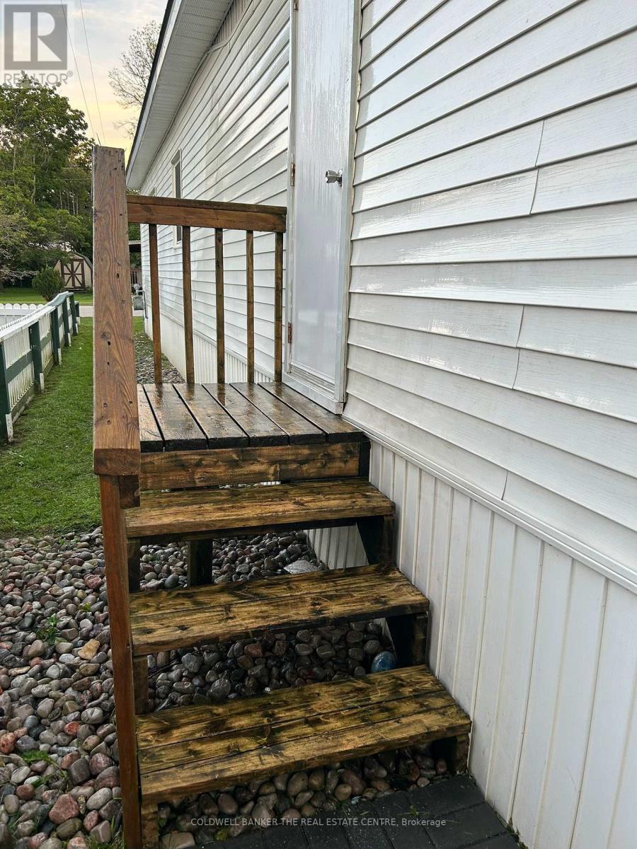 4126 Elaine Street, Severn, Ontario  L3V 0V1 - Photo 7 - S12448628