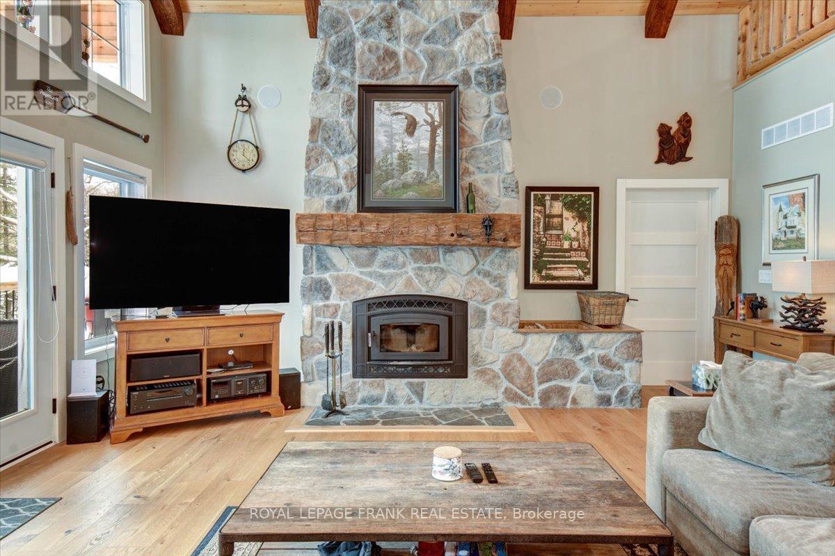 355 West Diamond Lake Road, Hastings Highlands, Ontario  K0L 2A0 - Photo 11 - X12448682