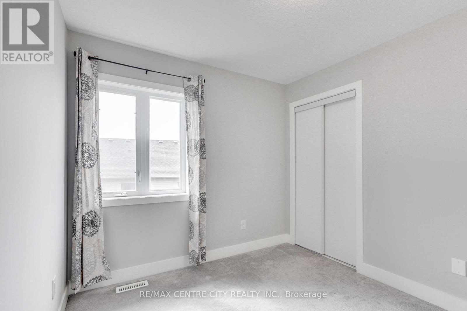 106 - 2070 Meadowgate Boulevard, London South, Ontario  N6M 1C6 - Photo 34 - X12448667