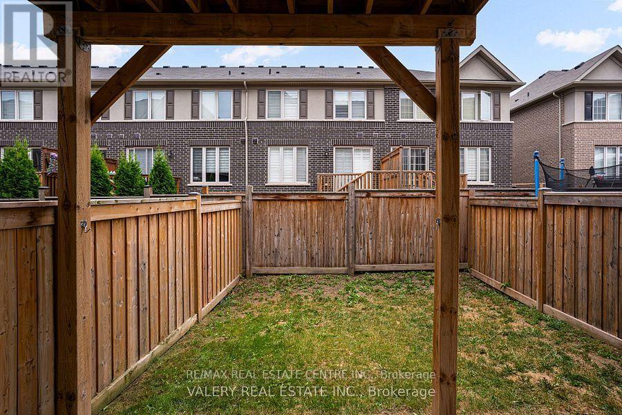 389 Hardwick Common Drive, Oakville, Ontario  L6H 0P7 - Photo 17 - W12448622