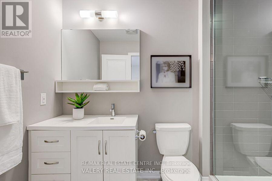 389 Hardwick Common Drive, Oakville, Ontario  L6H 0P7 - Photo 9 - W12448622