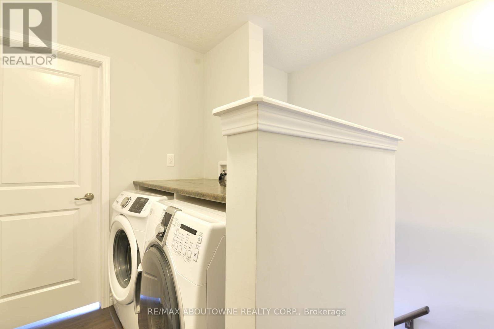 3062 Gardenia Gate, Oakville, Ontario  L6M 0Y8 - Photo 15 - W12448624