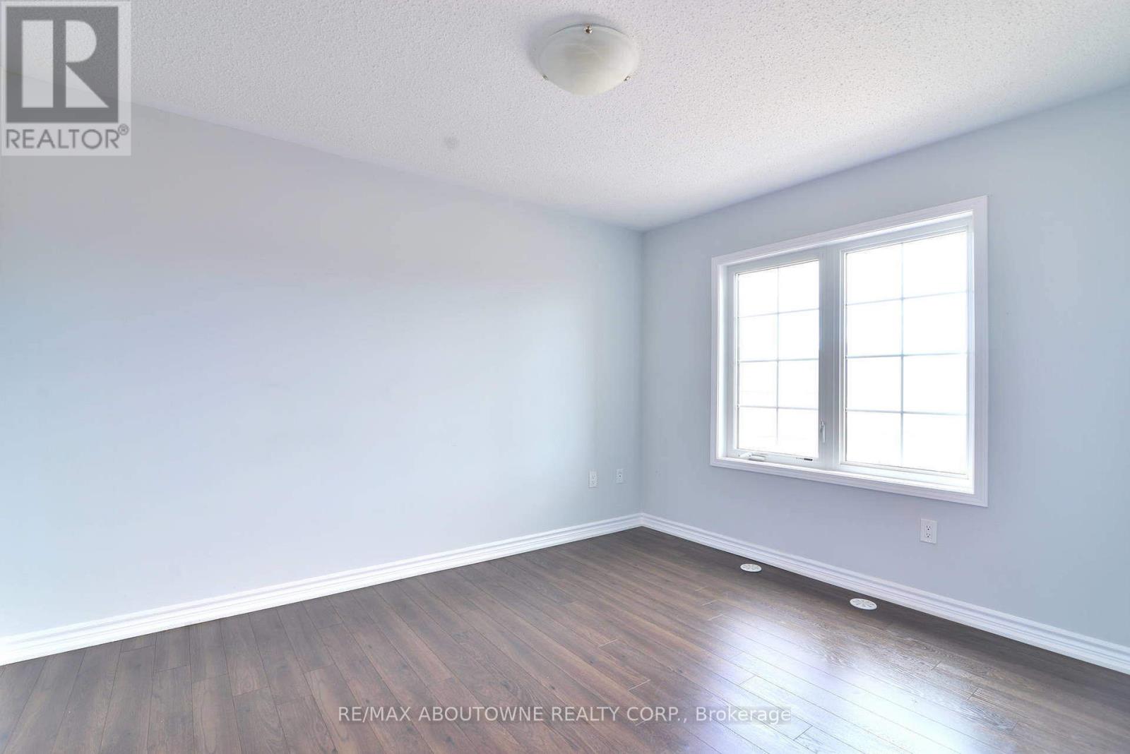 3062 Gardenia Gate, Oakville, Ontario  L6M 0Y8 - Photo 17 - W12448624