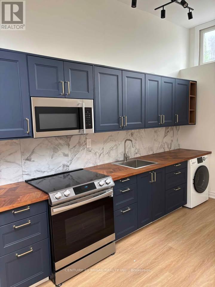 #5 - 187 Fern Avenue, Toronto, Ontario  M6R 1K2 - Photo 6 - W12448652