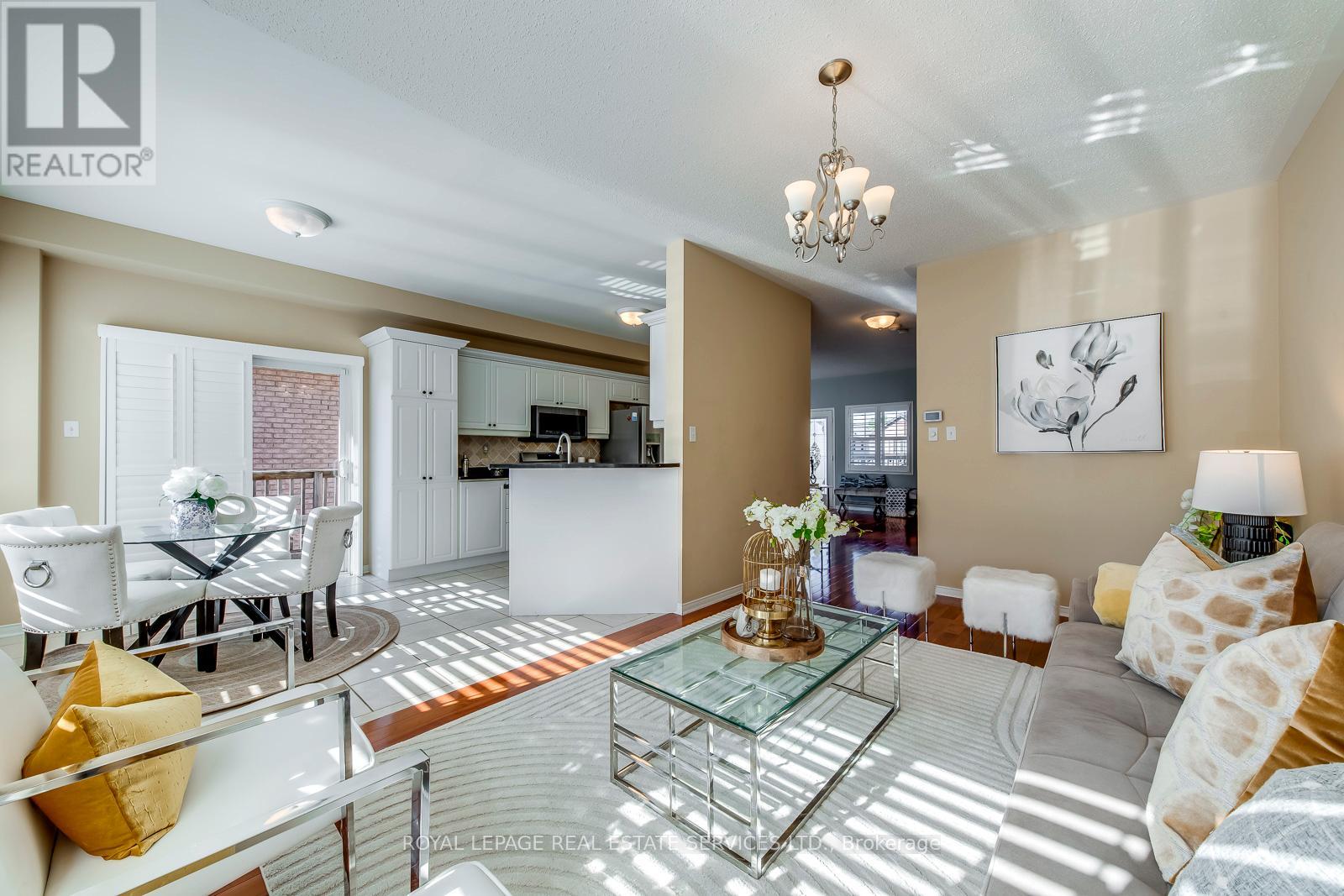 3662 Jorie Crescent, Mississauga, Ontario  L5M 7G8 - Photo 11 - W12448655