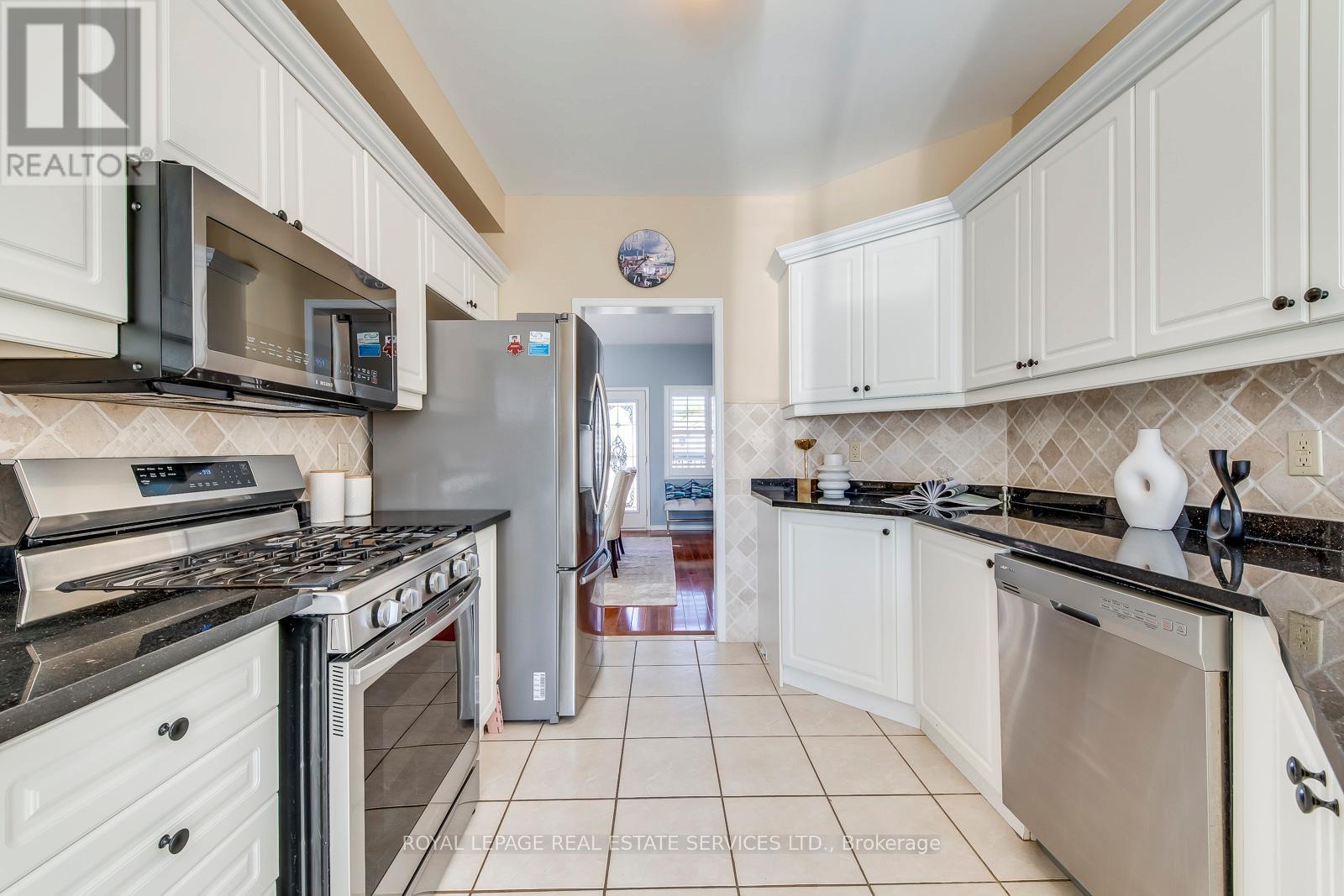 3662 Jorie Crescent, Mississauga, Ontario  L5M 7G8 - Photo 12 - W12448655