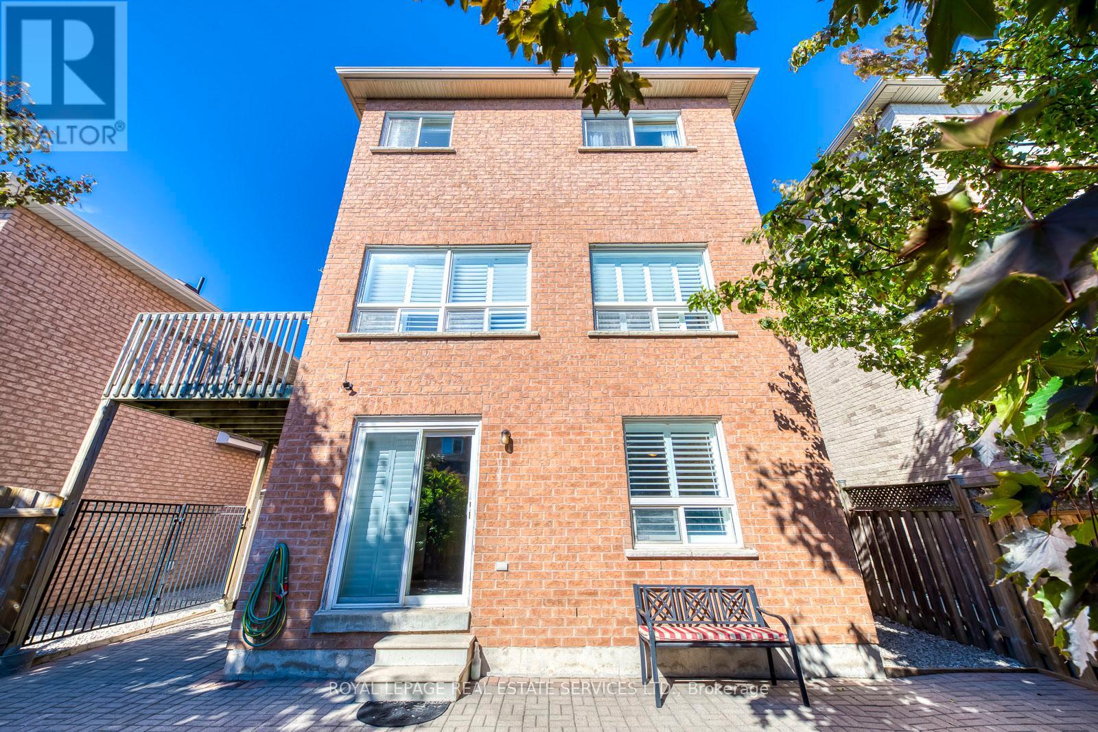 3662 Jorie Crescent, Mississauga, Ontario  L5M 7G8 - Photo 40 - W12448655