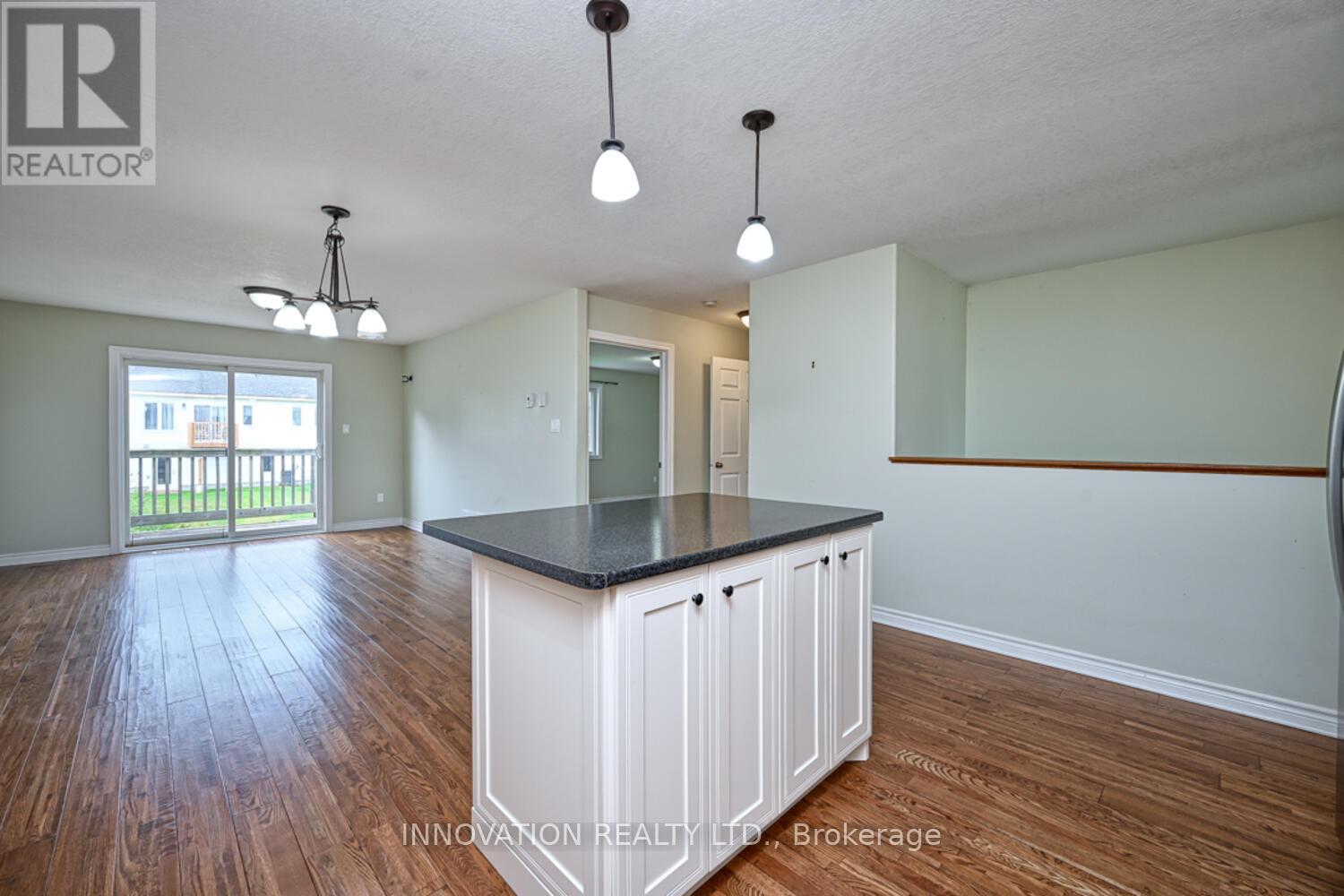 28 Code Crescent, Smiths Falls, Ontario  K7A 0A9 - Photo 11 - X12448688