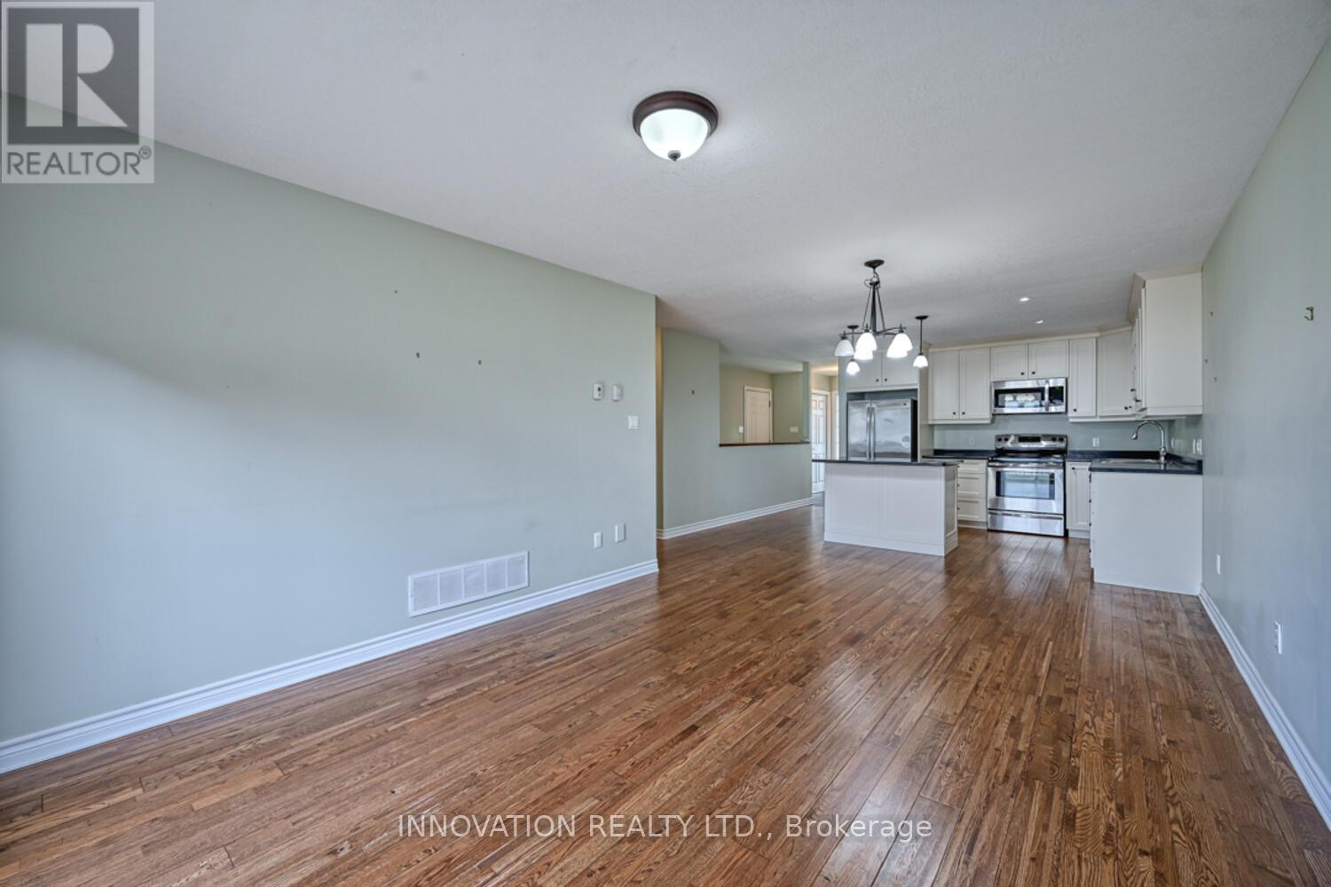 28 Code Crescent, Smiths Falls, Ontario  K7A 0A9 - Photo 6 - X12448688