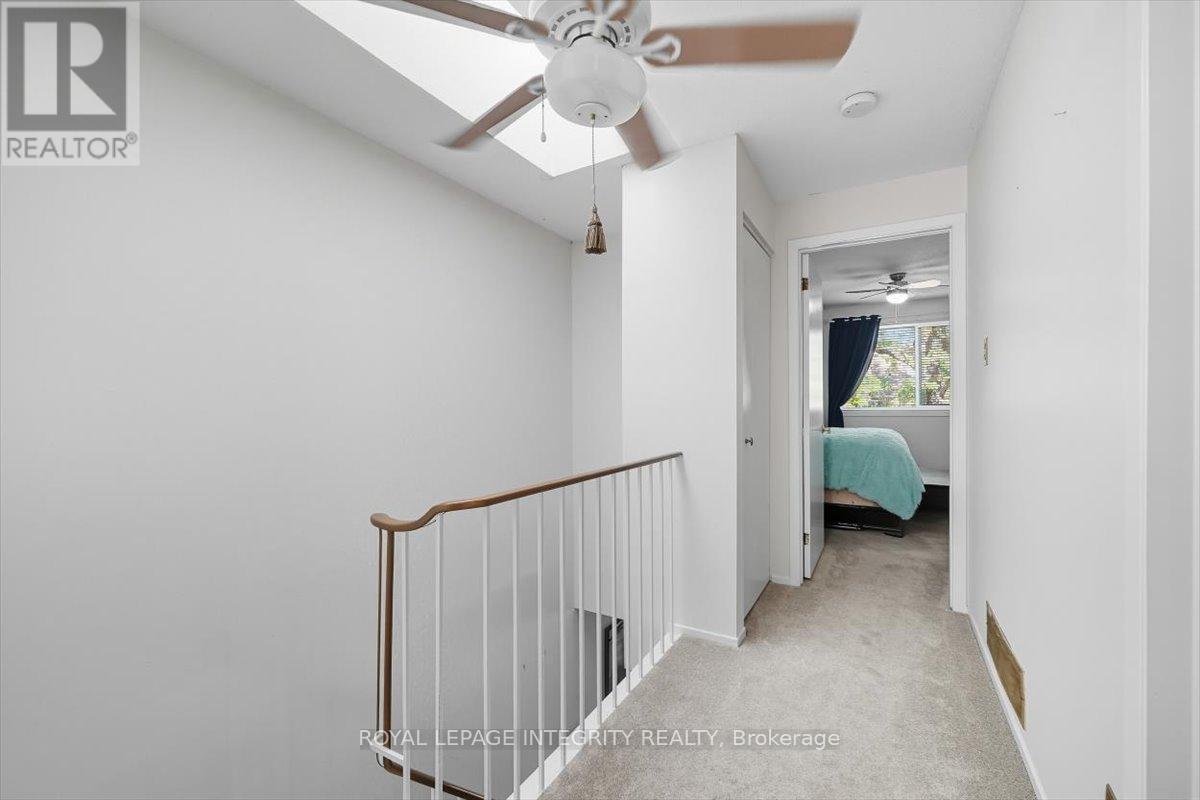 6420 Bilberry Drive, Ottawa, Ontario  K1C 4P3 - Photo 14 - X12448709
