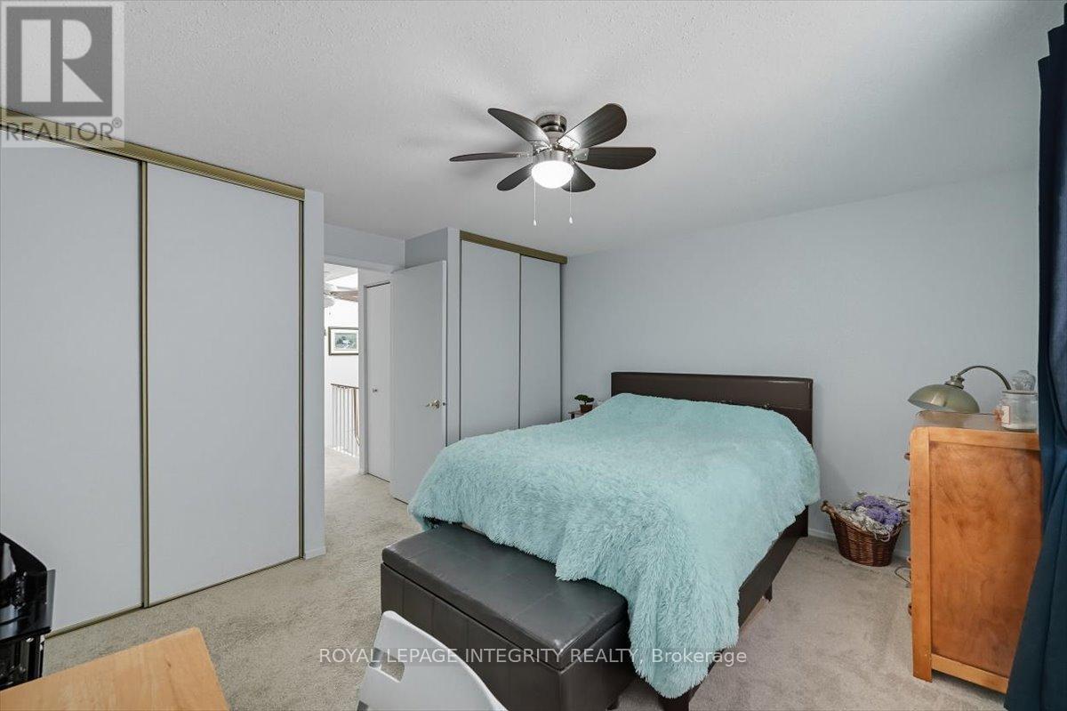 6420 Bilberry Drive, Ottawa, Ontario  K1C 4P3 - Photo 16 - X12448709