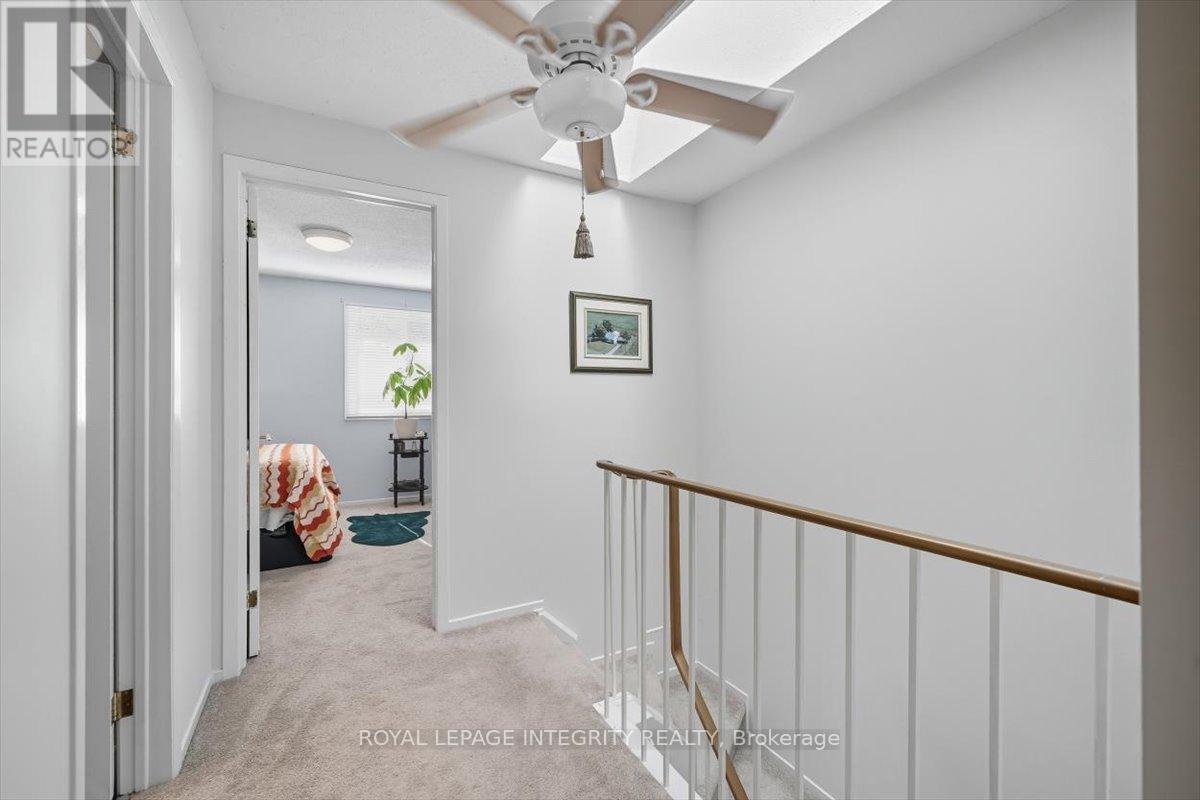 6420 Bilberry Drive, Ottawa, Ontario  K1C 4P3 - Photo 17 - X12448709