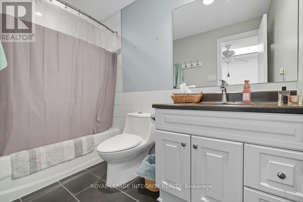 6420 Bilberry Drive, Ottawa, Ontario  K1C 4P3 - Photo 20 - X12448709