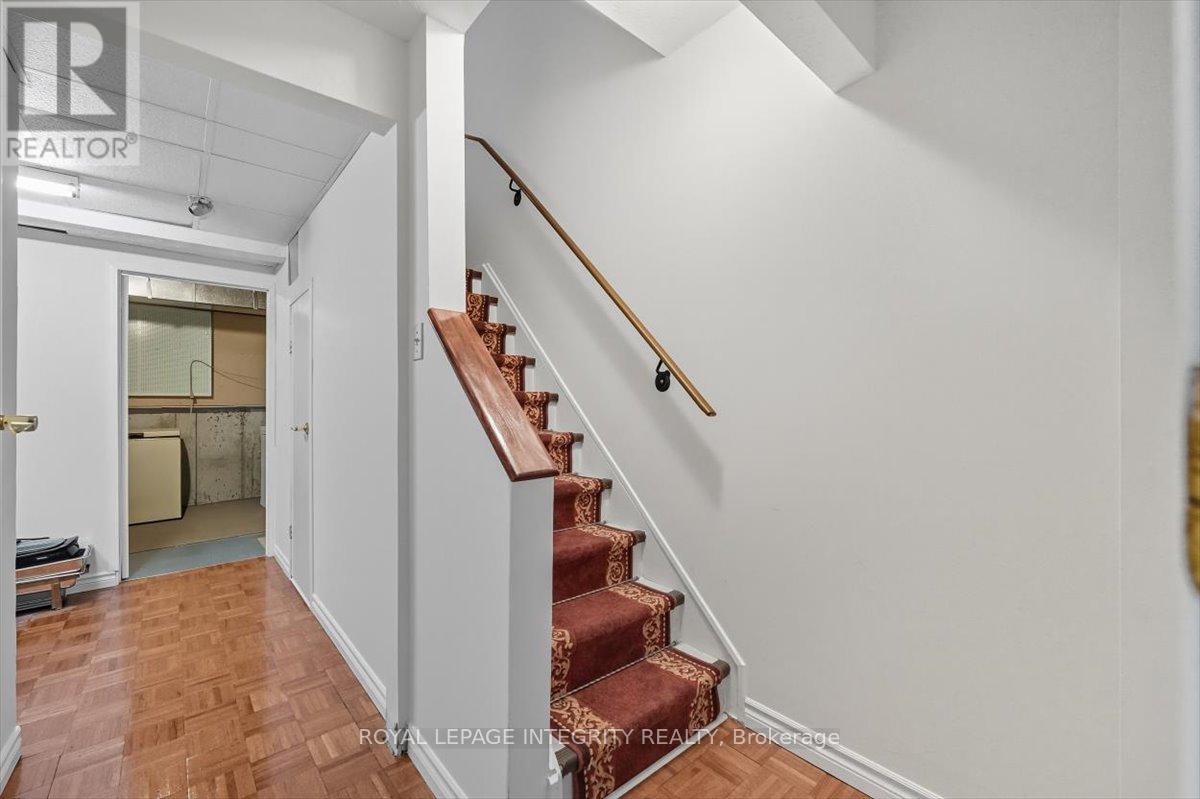 6420 Bilberry Drive, Ottawa, Ontario  K1C 4P3 - Photo 21 - X12448709