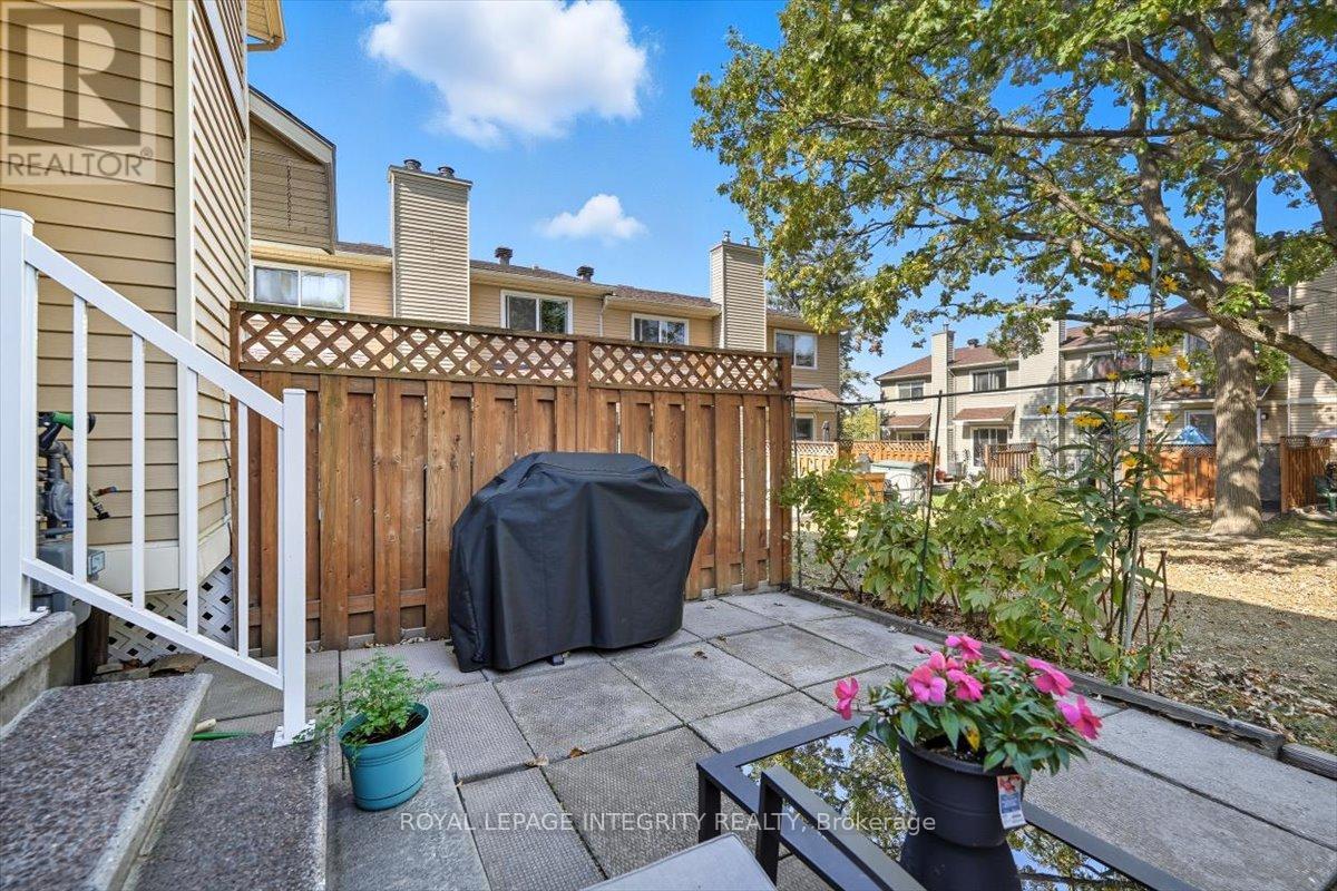 6420 Bilberry Drive, Ottawa, Ontario  K1C 4P3 - Photo 27 - X12448709