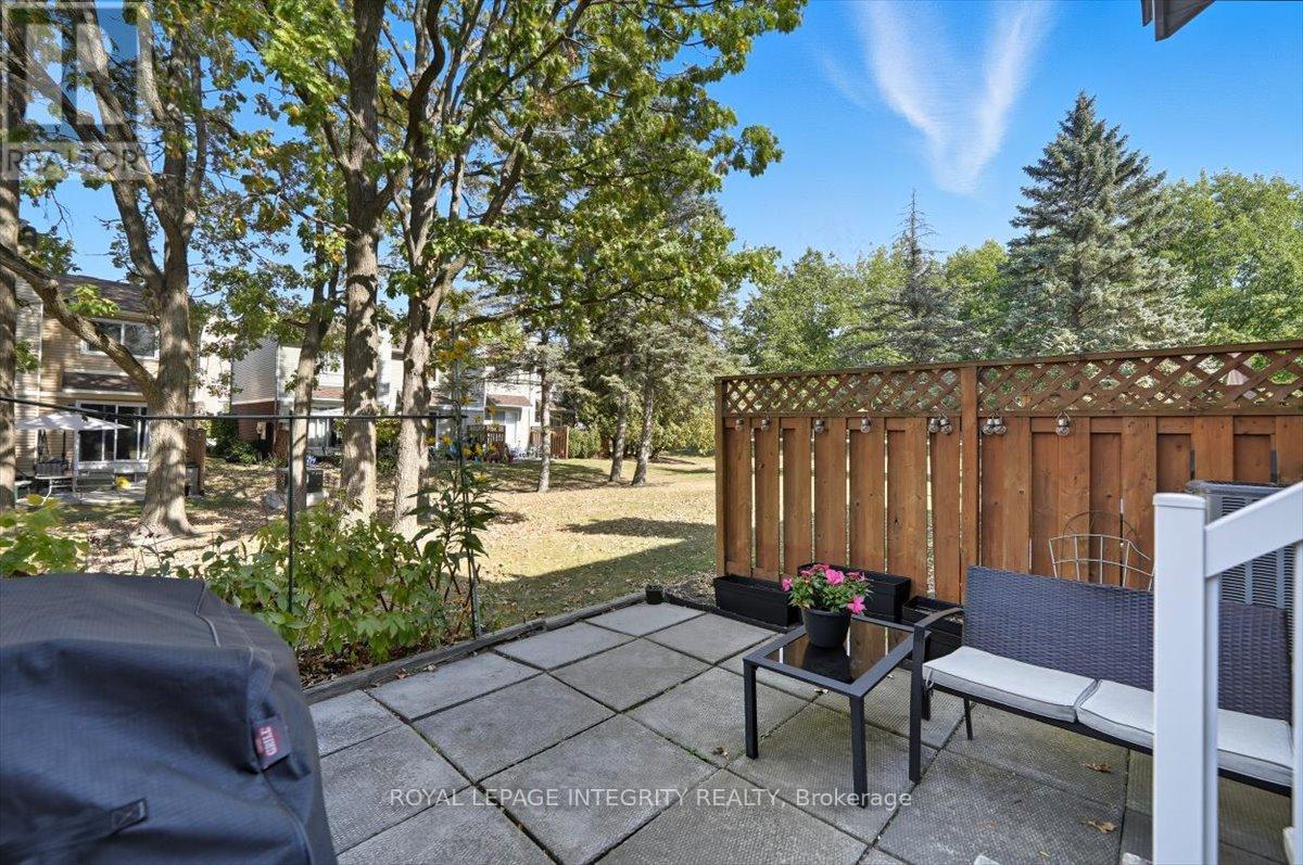 6420 Bilberry Drive, Ottawa, Ontario  K1C 4P3 - Photo 28 - X12448709