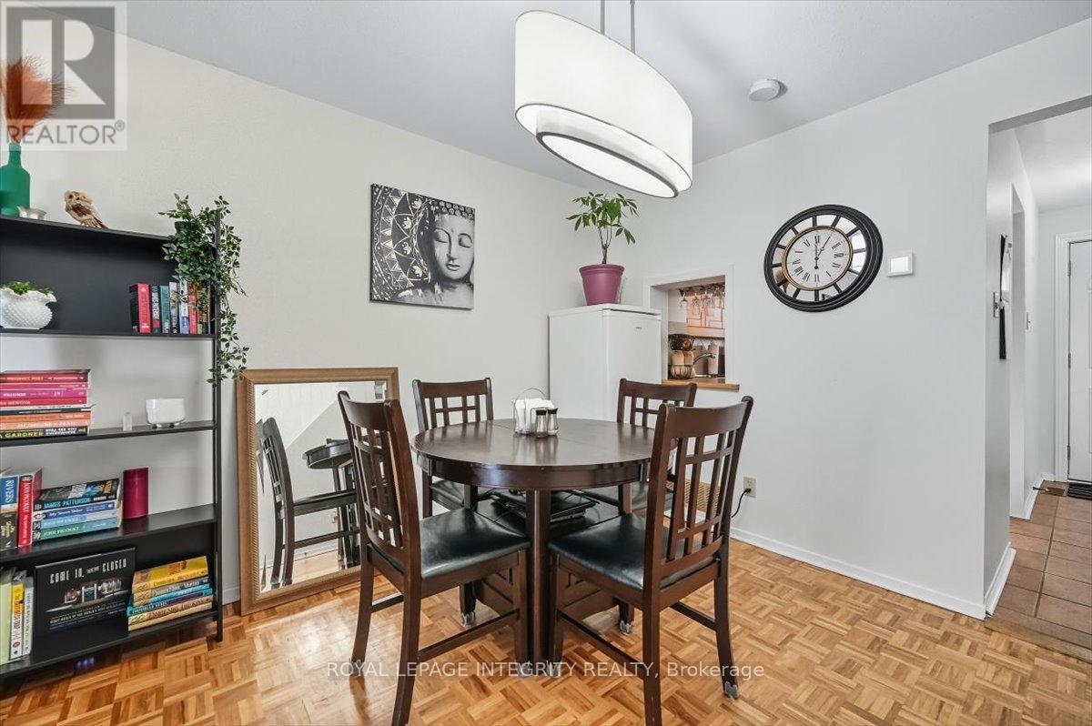 6420 Bilberry Drive, Ottawa, Ontario  K1C 4P3 - Photo 8 - X12448709