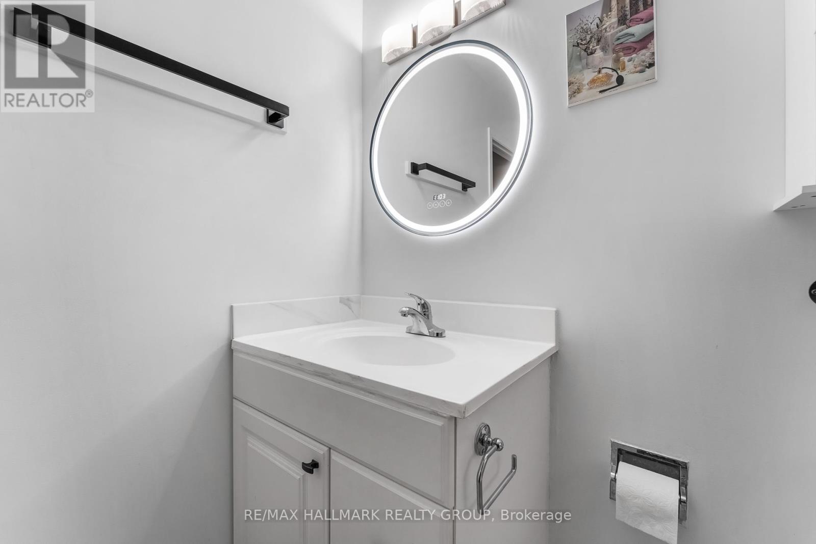 591 Eastvale Drive, Ottawa, Ontario  K1J 6Z4 - Photo 19 - X12448713