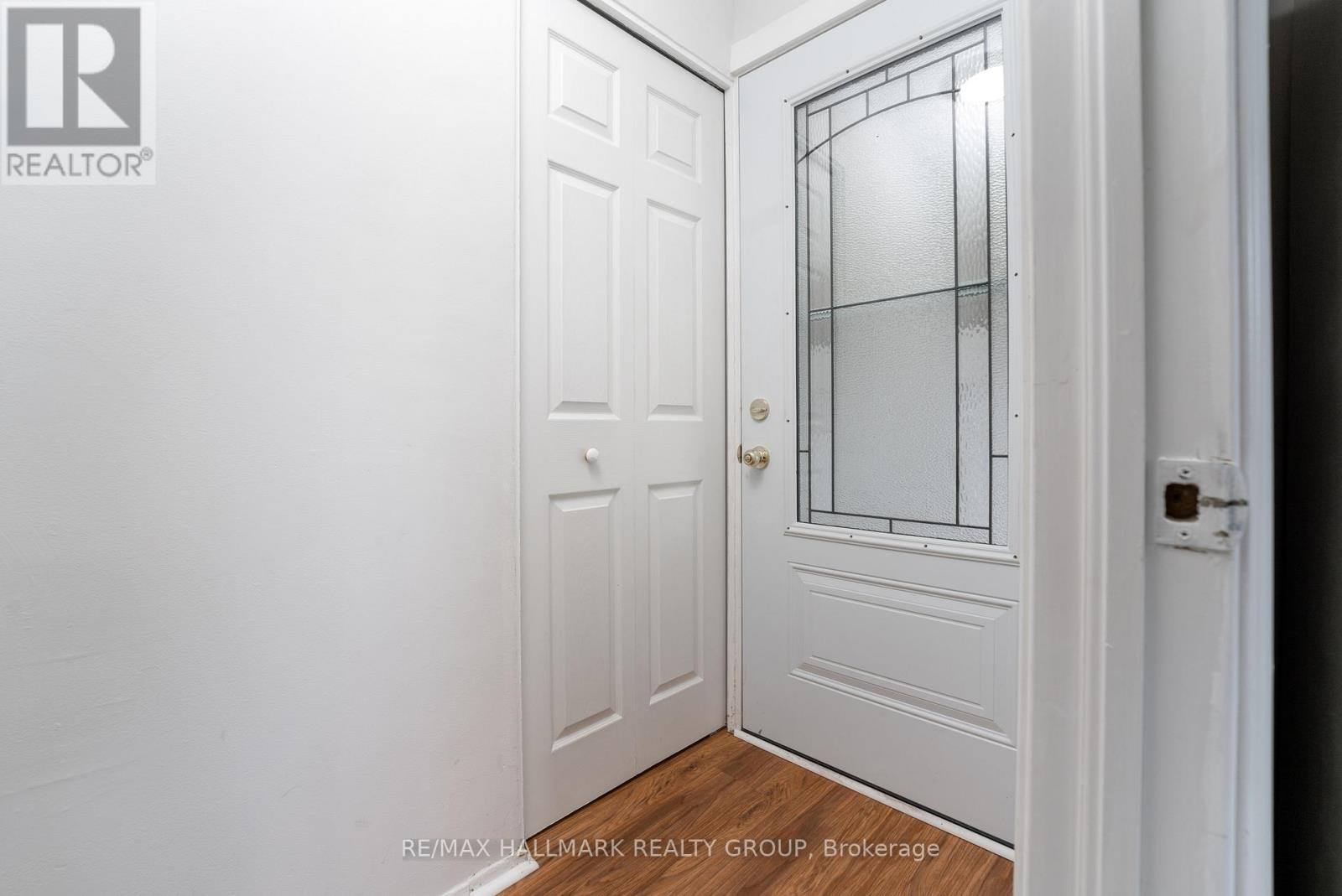 591 Eastvale Drive, Ottawa, Ontario  K1J 6Z4 - Photo 21 - X12448713