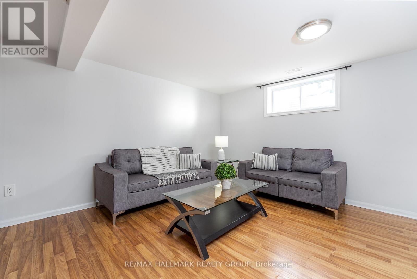 591 Eastvale Drive, Ottawa, Ontario  K1J 6Z4 - Photo 24 - X12448713