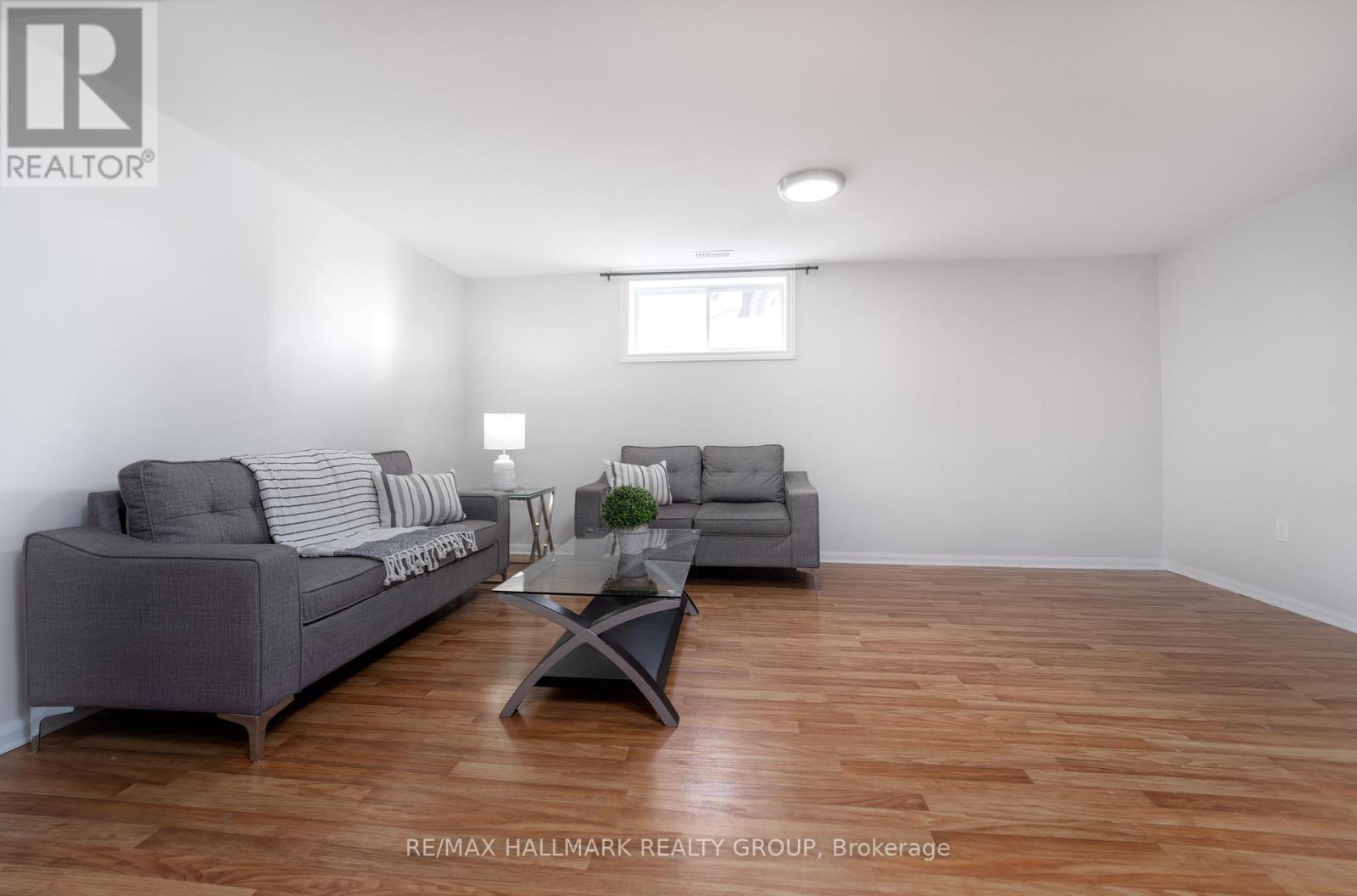 591 Eastvale Drive, Ottawa, Ontario  K1J 6Z4 - Photo 25 - X12448713