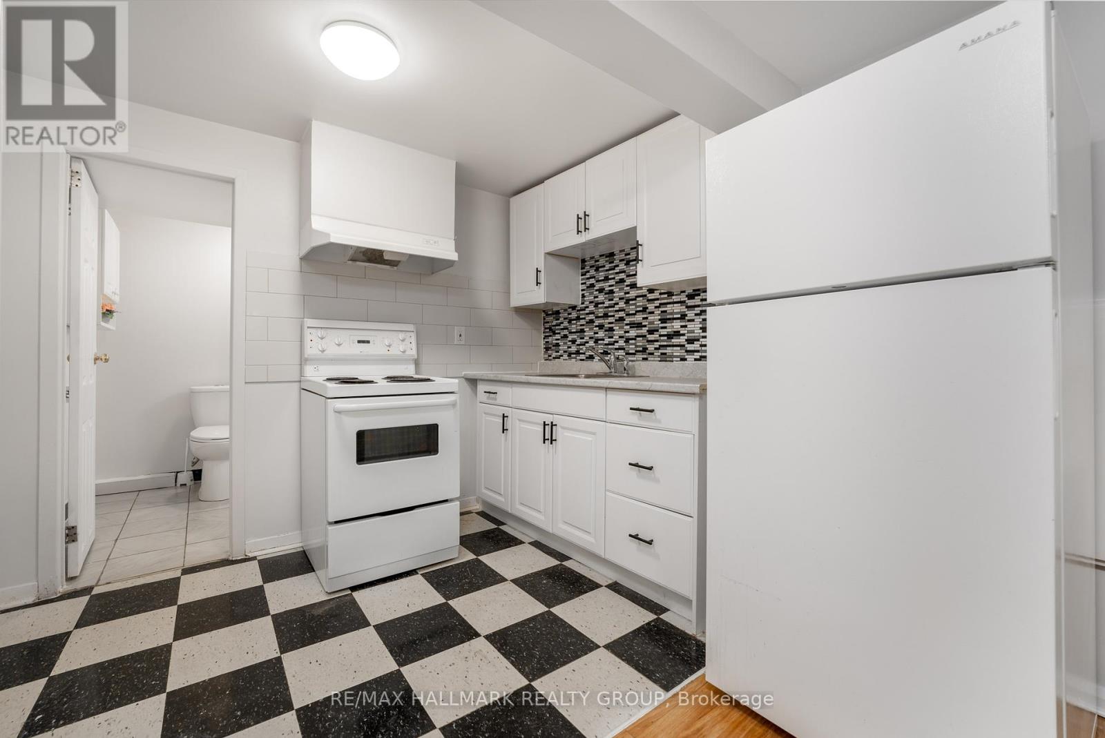 591 Eastvale Drive, Ottawa, Ontario  K1J 6Z4 - Photo 28 - X12448713