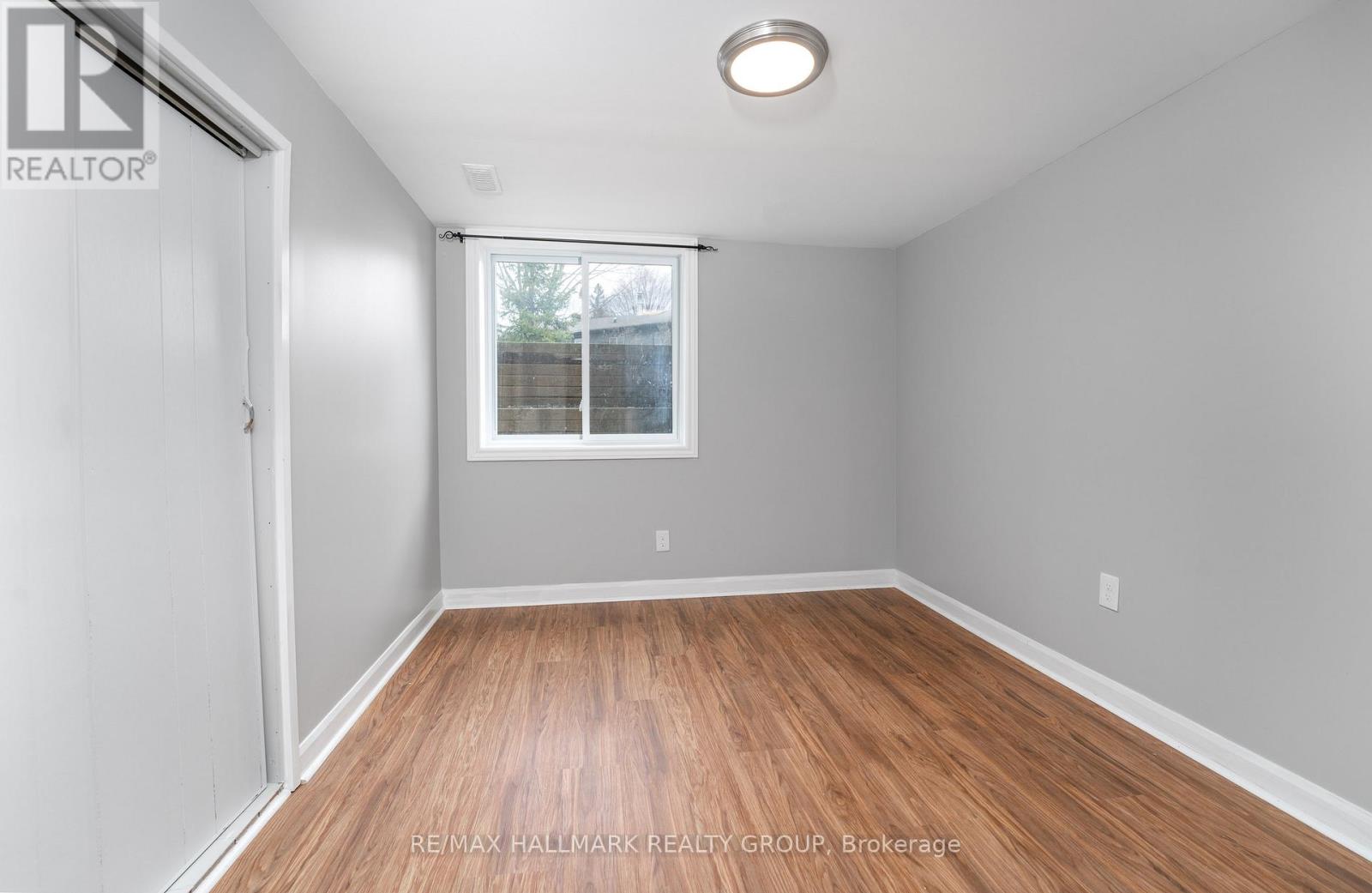 591 Eastvale Drive, Ottawa, Ontario  K1J 6Z4 - Photo 31 - X12448713