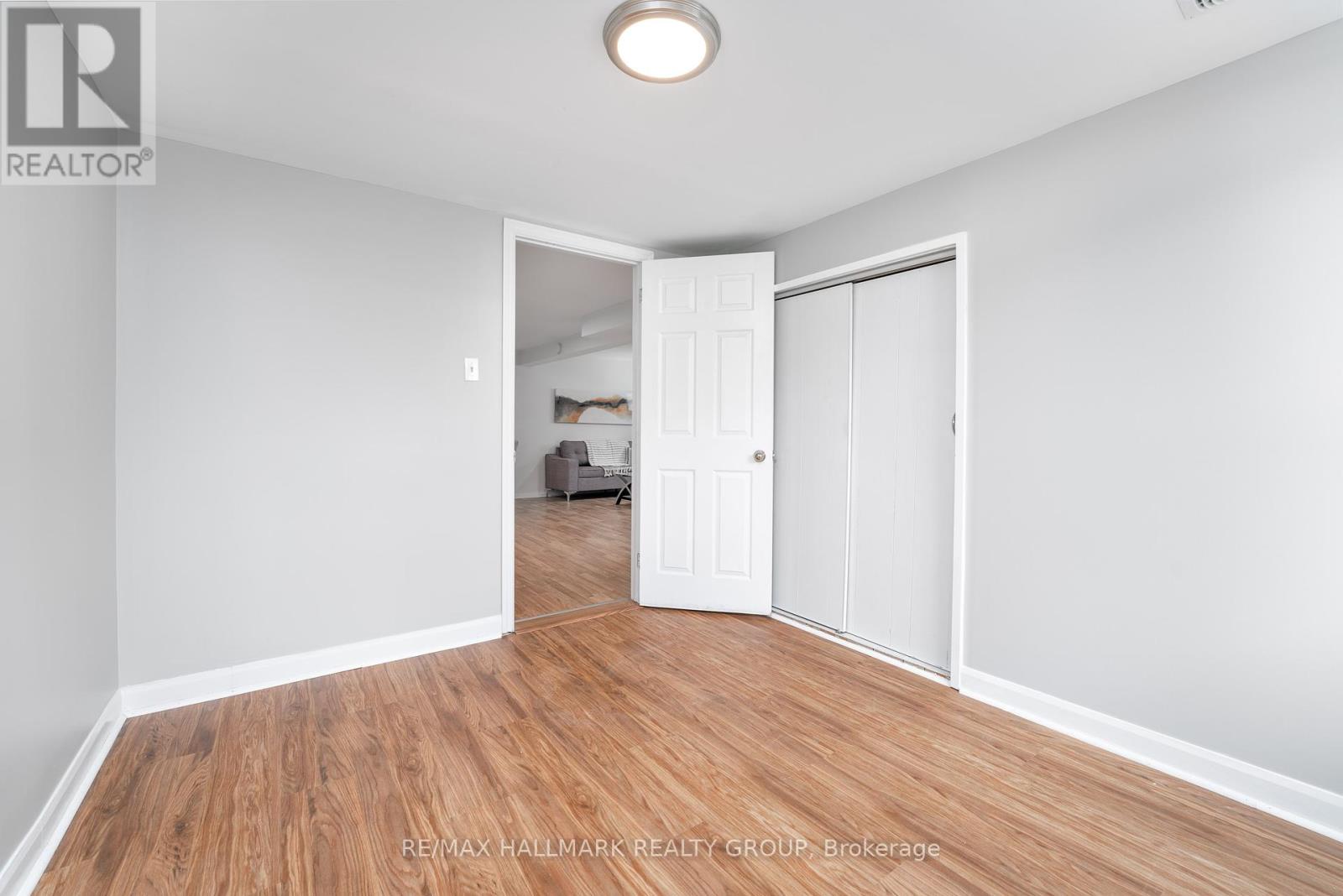 591 Eastvale Drive, Ottawa, Ontario  K1J 6Z4 - Photo 32 - X12448713
